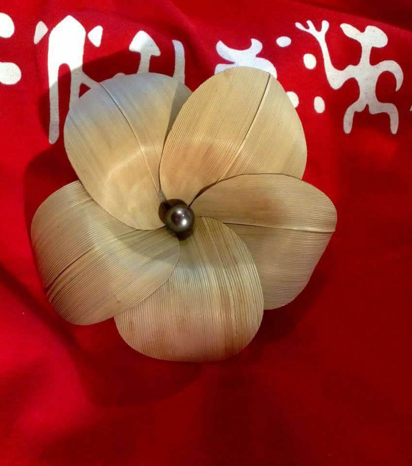 Flor fibra de Pandanus y Perla - Imagen 6