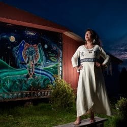 Vestido Yancol manga larga blanco bordado con iconografia