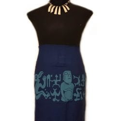 Pareo Napohe Grande Azul Con Moai Y Rongo Rongo Celeste 1,75X1,15MTS