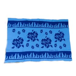 Pareo celeste con hibisco y moai azul Napohe 1,75x1,15mts